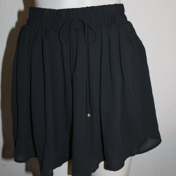 GUESS CHIFFON SKIRT COLOR BLACK SIZE M - Picture 2 of 5